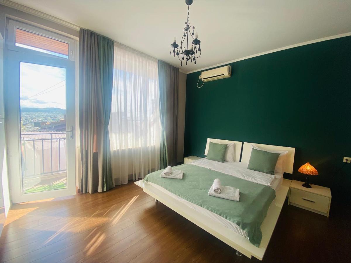 9 Borbalo Street Apartment With Terrace Tbilisi Luaran gambar