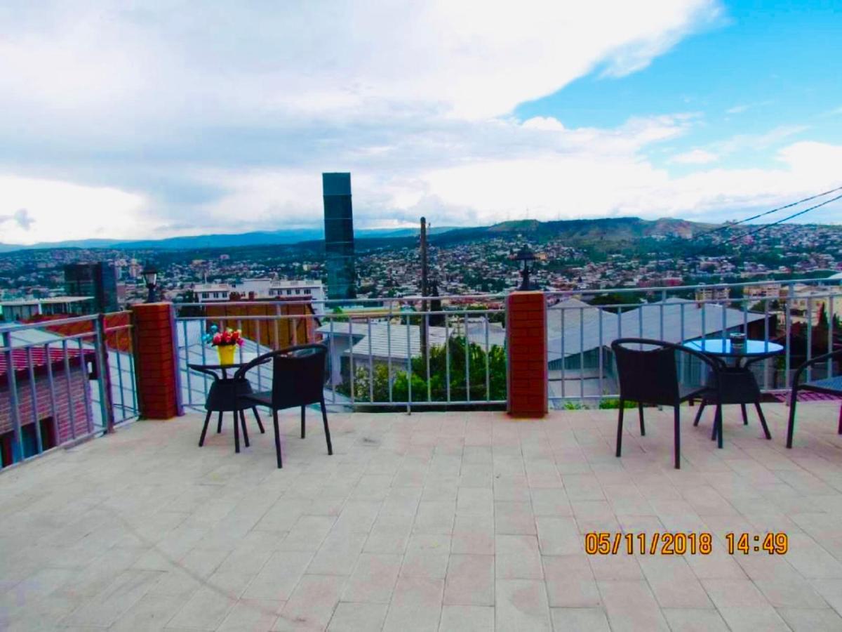 9 Borbalo Street Apartment With Terrace Tbilisi Luaran gambar