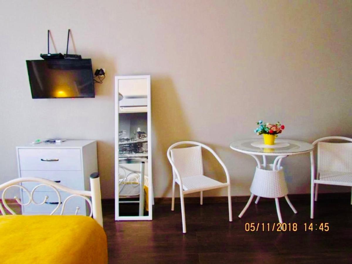 9 Borbalo Street Apartment With Terrace Tbilisi Luaran gambar